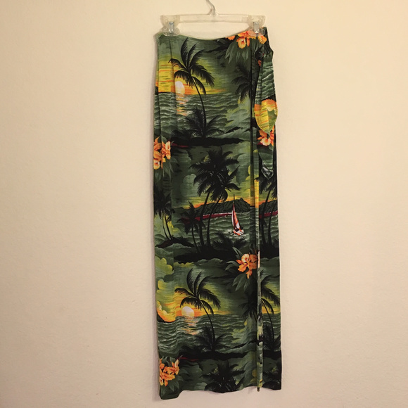 Dresses & Skirts - Hawaiian print wrap maxi skirt